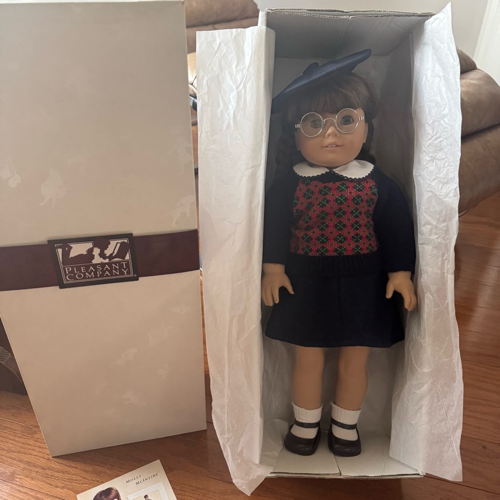 American Girl Molly Doll & Book - Picture 8 of 16